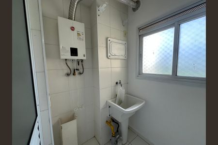 Apartamento para alugar com 70m², 3 quartos e 1 vagaÁrea de Serviço