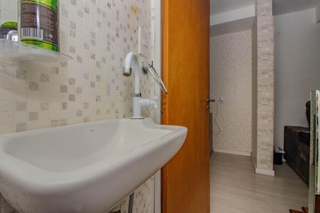 Casa de condomínio à venda com 77m², 3 quartos e 2 vagasLavabo