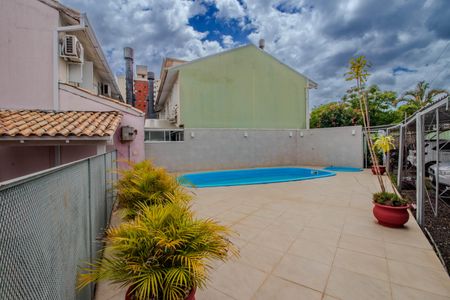 Casa de condomínio à venda com 77m², 3 quartos e 2 vagasÁrea comum - Piscina