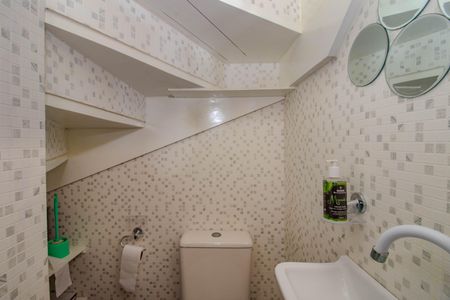 Casa de condomínio à venda com 77m², 3 quartos e 2 vagasLavabo