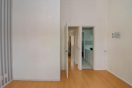 Casa de condomínio à venda com 77m², 3 quartos e 2 vagasSuíte Americana