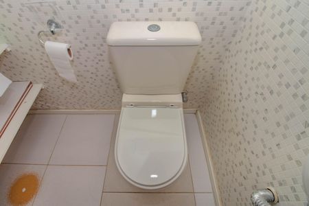 Casa de condomínio à venda com 77m², 3 quartos e 2 vagasLavabo