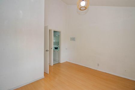 Casa de condomínio à venda com 77m², 3 quartos e 2 vagasSuíte Americana