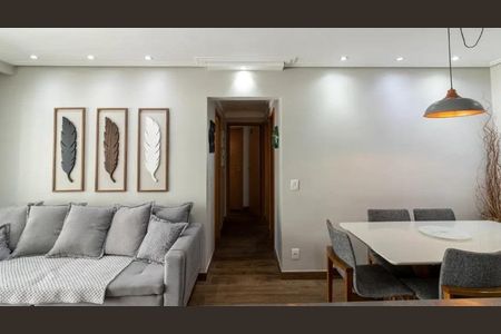 Apartamento à venda com 3 quartos, 74m² em Vila Mangalot, São Paulo