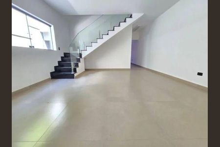 Casa à venda com 3 quartos, 261m² em Vila Talarico, São Paulo