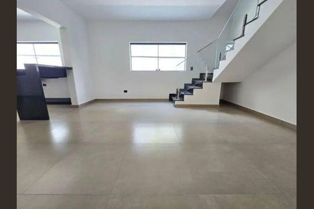 Casa à venda com 3 quartos, 261m² em Vila Talarico, São Paulo