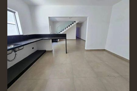 Casa à venda com 3 quartos, 261m² em Vila Talarico, São Paulo