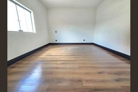 Casa à venda com 3 quartos, 261m² em Vila Talarico, São Paulo