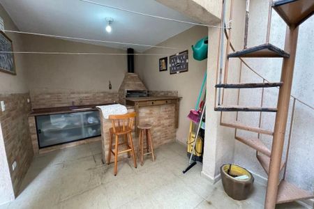 Casa à venda com 3 quartos, 141m² em Jardim Pinheiros, São Paulo