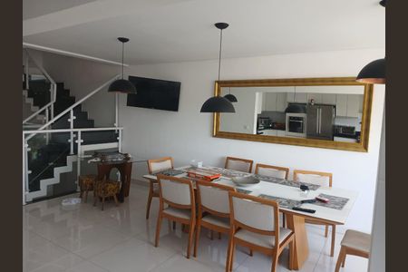 Casa de condomínio para alugar com 350m², 4 quartos e 4 vagas