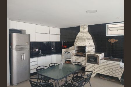 Casa de condomínio para alugar com 350m², 4 quartos e 4 vagas