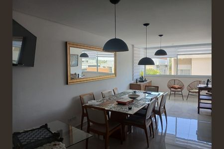 Casa de condomínio para alugar com 350m², 4 quartos e 4 vagas