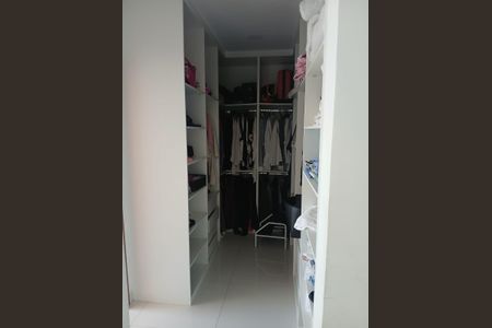 Casa de condomínio para alugar com 350m², 4 quartos e 4 vagas