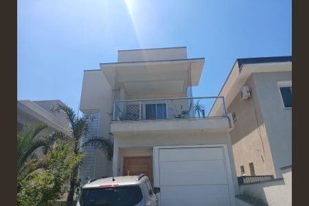 Casa de condomínio para alugar com 350m², 4 quartos e 4 vagas