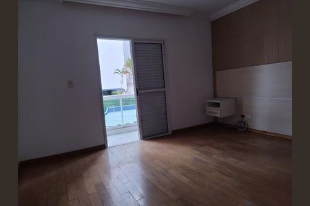 Casa à venda com 3 quartos, 228m² em Vila Gilda, Santo André