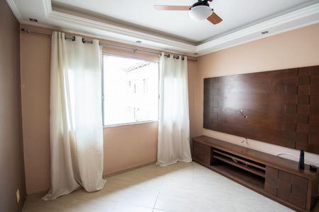 Sala de apartamento à venda com 2 quartos, 46m² em Irajá, Rio de Janeiro