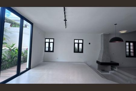 Casa à venda com 5 quartos, 282m² em Alphaville, Santana de Parnaíba