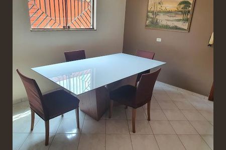 Casa à venda com 4 quartos, 230m² em Chácara Inglesa, São Paulo