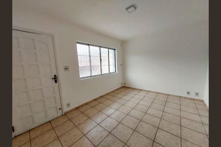 Casa à venda com 4 quartos, 230m² em Vila Dalva, São Paulo