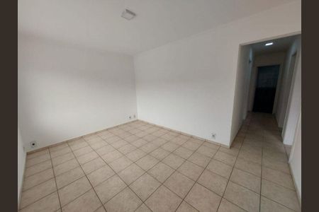 Casa à venda com 4 quartos, 230m² em Vila Dalva, São Paulo