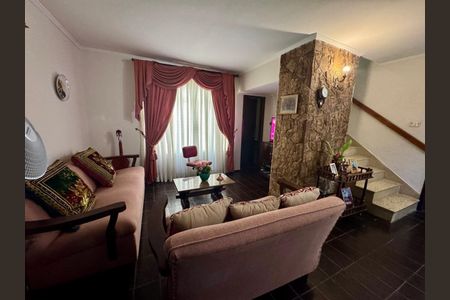 Casa à venda com 3 quartos, 200m² em Parque Sao Domingos, São Paulo