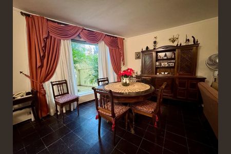 Casa à venda com 3 quartos, 200m² em Parque Sao Domingos, São Paulo