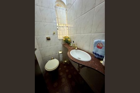 Casa à venda com 3 quartos, 200m² em Parque Sao Domingos, São Paulo