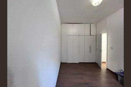 Casa à venda com 3 quartos, 274m² em Jardim Petropolis, São Paulo