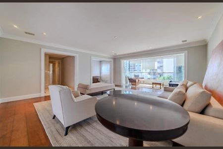 Apartamento à venda com 3 quartos, 320m² em Vila Uberabinha, São Paulo