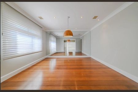 Apartamento à venda com 3 quartos, 320m² em Vila Uberabinha, São Paulo