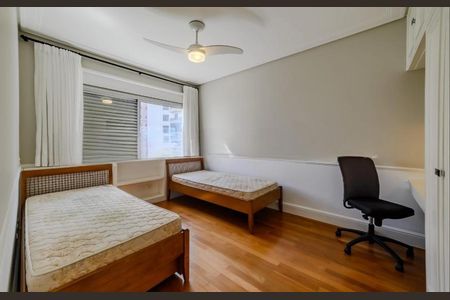 Apartamento à venda com 3 quartos, 320m² em Vila Uberabinha, São Paulo