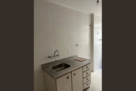 Cozinha  de apartamento para alugar com 1 quarto, 37m² em Farroupilha, Porto Alegre