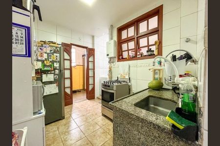 Apartamento à venda com 56m², 2 quartos e sem vaga Apartamento à venda com 56m², 2 quartos e sem vagaCozinha