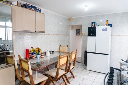 Casa à venda com 148m², 2 quartos e 2 vagas Casa à venda com 148m², 2 quartos e 2 vagasCozinha