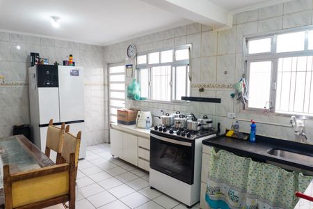 Casa à venda com 148m², 2 quartos e 2 vagas Casa à venda com 148m², 2 quartos e 2 vagasCozinha