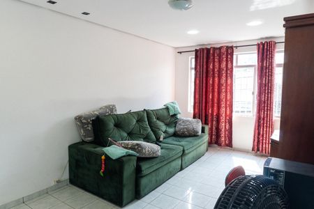 Casa à venda com 148m², 2 quartos e 2 vagas Casa à venda com 148m², 2 quartos e 2 vagasSala