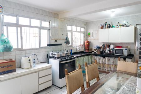 Casa à venda com 148m², 2 quartos e 2 vagas Casa à venda com 148m², 2 quartos e 2 vagasCozinha