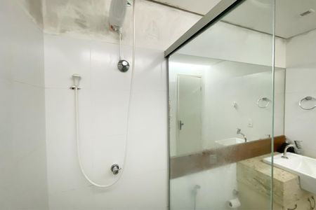 Apartamento à venda com 191m², 4 quartos e 2 vagasBanheiro