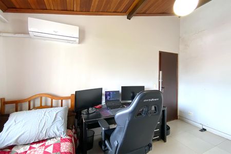 Apartamento à venda com 191m², 4 quartos e 2 vagasQuarto 4