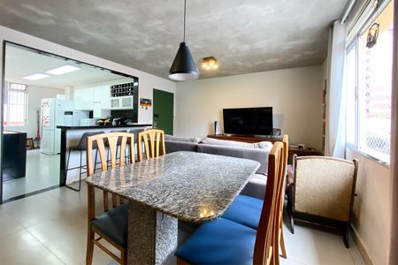 Apartamento à venda com 191m², 4 quartos e 2 vagasSala