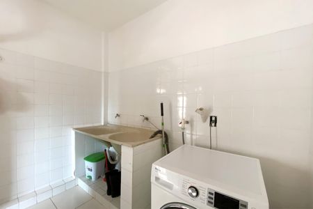 Apartamento à venda com 191m², 4 quartos e 2 vagasÁrea de Serviço 2