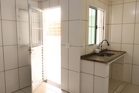 Casa para alugar com 200m², 2 quartos e 2 vagasCozinha