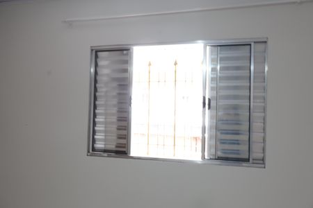 Casa para alugar com 200m², 2 quartos e 2 vagasQuarto 1