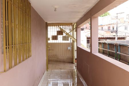 Casa para alugar com 200m², 2 quartos e 2 vagasQuintal