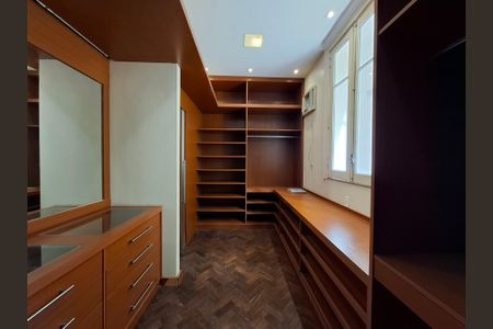 Apartamento para alugar com 198m², 3 quartos e sem vagaCloset 1