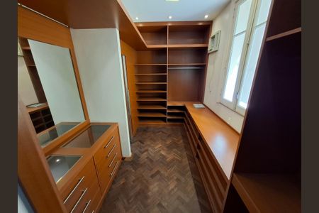 Apartamento para alugar com 198m², 3 quartos e sem vagaCloset 1