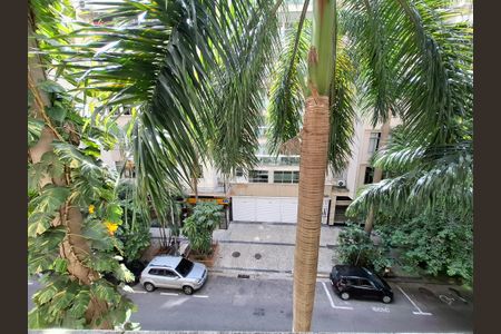 Apartamento para alugar com 198m², 3 quartos e sem vagaVista da suíte 