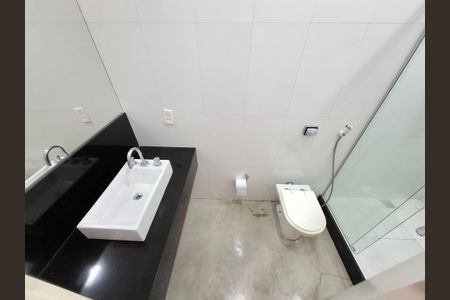 Apartamento para alugar com 198m², 3 quartos e sem vagaBanheiro 2
