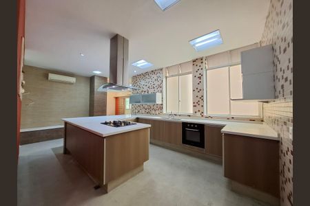 Apartamento para alugar com 198m², 3 quartos e sem vagaCozinha 