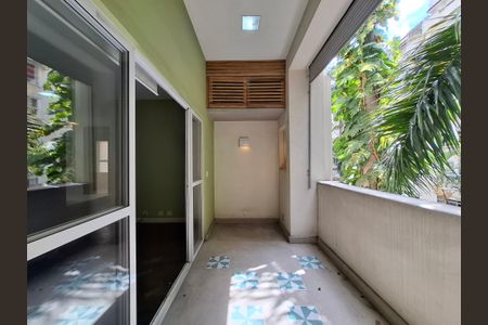 Apartamento para alugar com 198m², 3 quartos e sem vagaVaranda da suíte 